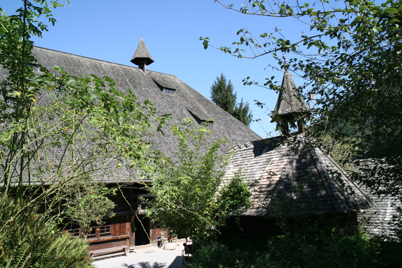 Hippenseppenhof und Kapelle