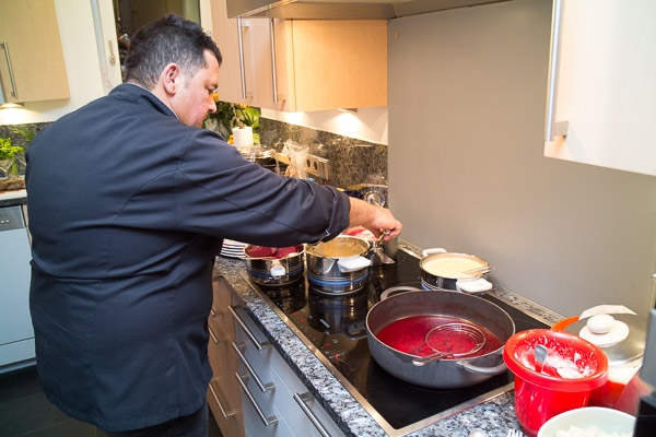 Rosa Kalbstafelspitz
mit Rote Beete, Apfel-Rosmarinpüree und Meerrettich-Brotchips

