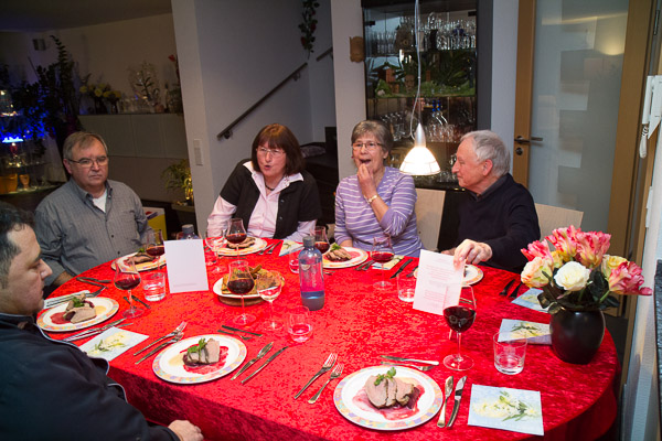 Rosa Kalbstafelspitz
mit Rote Beete, Apfel-Rosmarinpüree und Meerrettich-Brotchips
